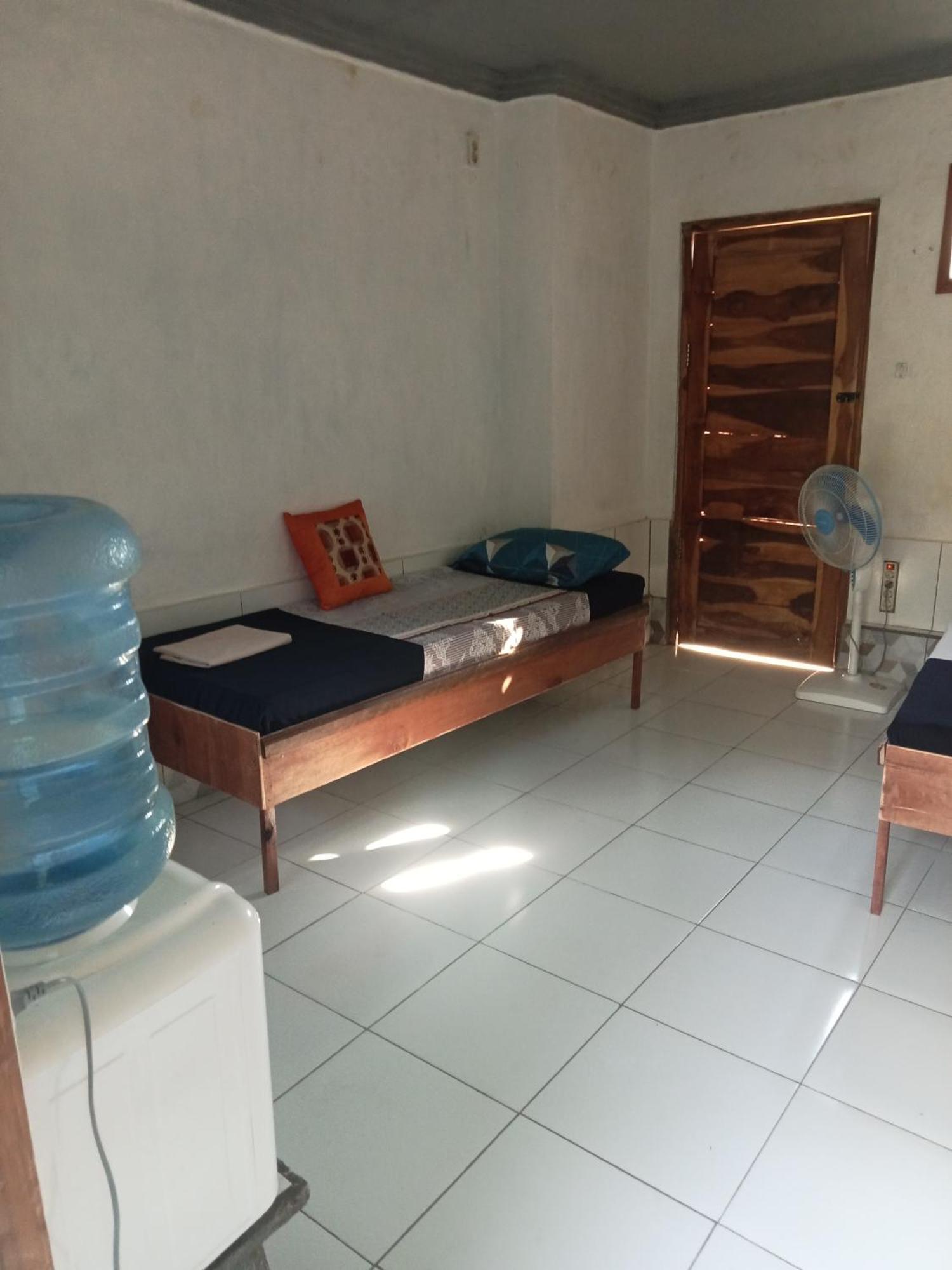 Atb Hostel โลวินา ภายนอก รูปภาพ